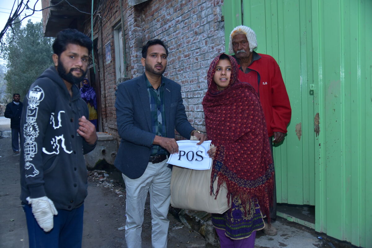 Families receiving emergency food relief